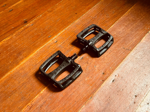 Colony pedals clearance