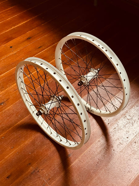 Profile Mini x Alienation BMX Wheelset 9T RHD Cassette White RRP 500