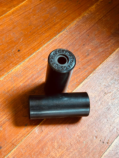 G SPORT Plastic Pegs Pair